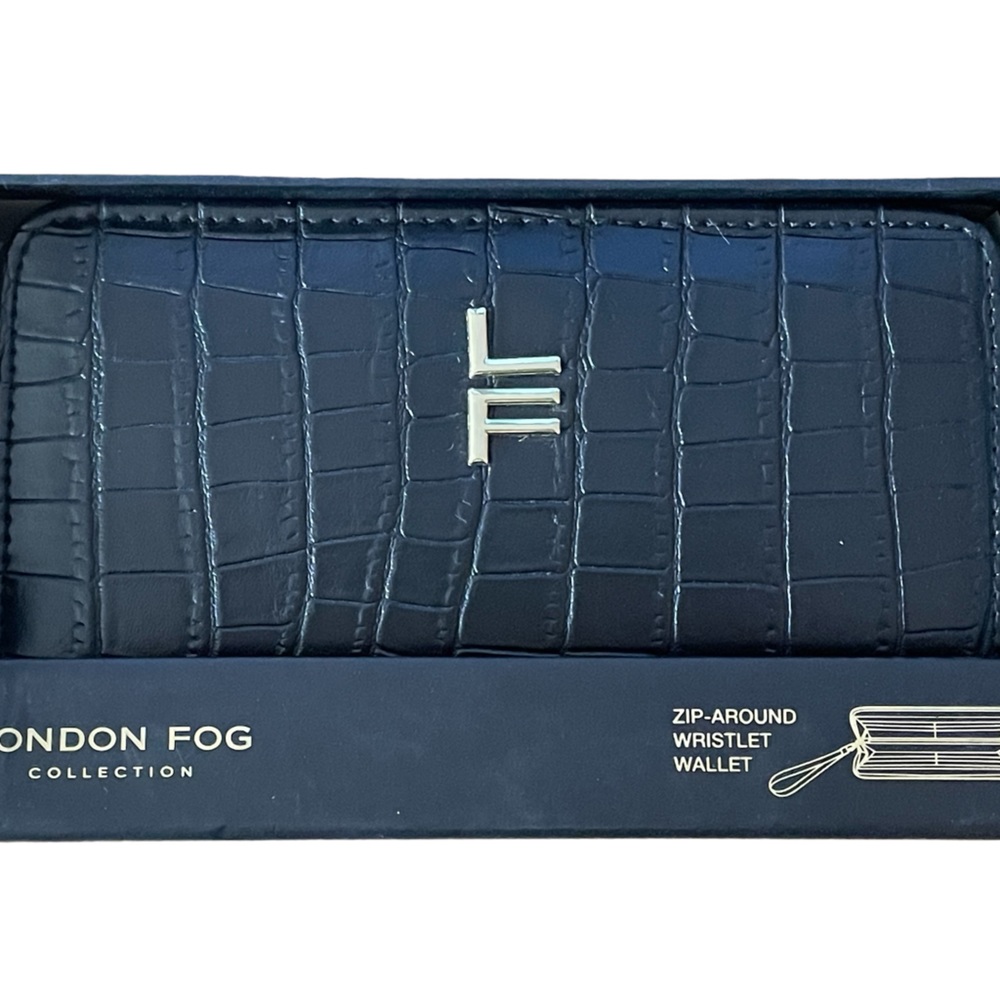 NIB! London Fog Wallet Wristlet Patent Leather Crocodile Pattern in Black